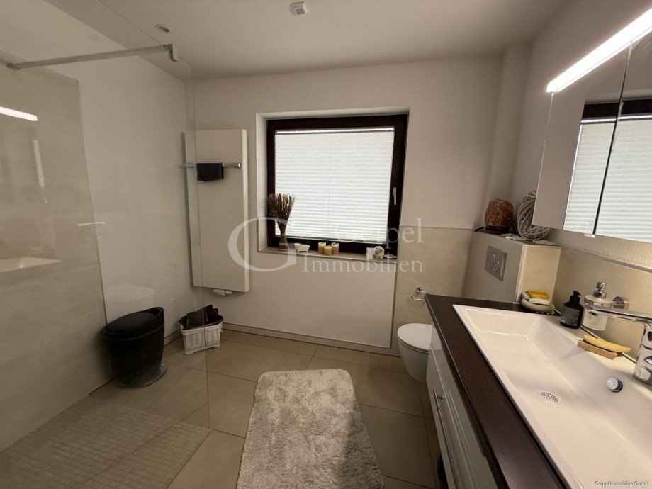 Bad im Erdgeschoss Bild 2 Zweifamilienhaus Alfeld (Leine) / Brunkensen