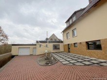 R�ckansicht mit Garage geipel.de -VERKAUFT  Ein- bis Zweifamilienhaus