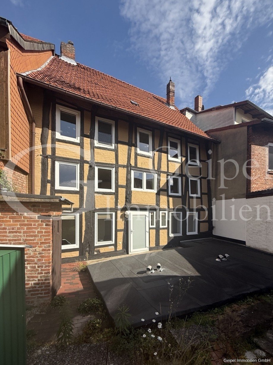 Gro� (R�ckansicht) Einfamilienhaus Alfeld
