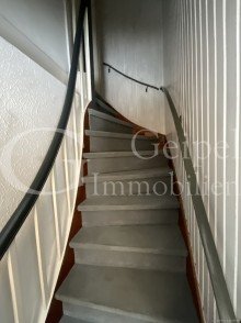 steile Treppe in das OG geipel.de - VERKAUFT begehrte Lage