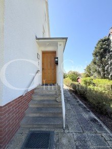 Hauseingang geipel.de - VERKAUFT 2-Fammilienhaus in begehrter Lage