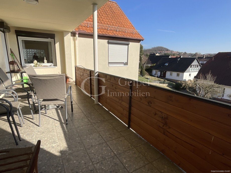 Balkon mit Treppe in den Garten Einfamilienhaus Alfeld