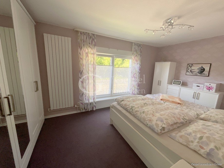 EG - Schlafzimmer Zweifamilienhaus Duingen