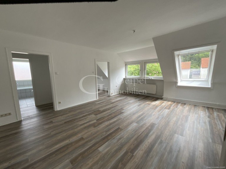Wohnzimmer Alfeld Dachgeschosswohnung geipel.de - gem�tliche Dachgeschosswohnung in Langenholzen