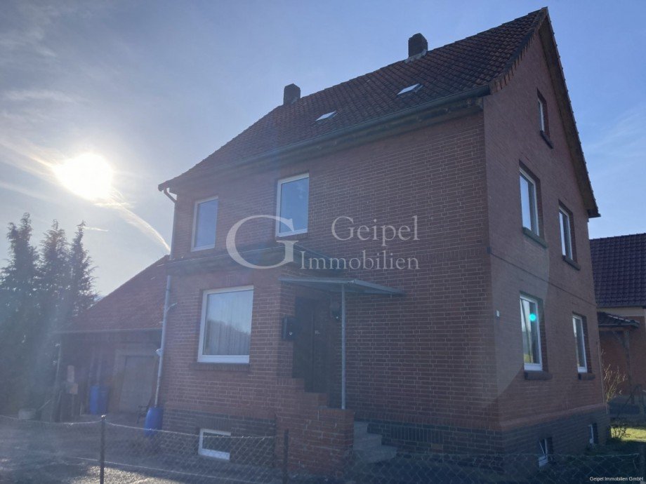 Front links Zweifamilienhaus Alfeld