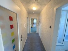 DG - Flur geipel.de - VERKAUFT Zweifamilienhaus mit gepflegtem Garten, Carport und separater Werkstatt
