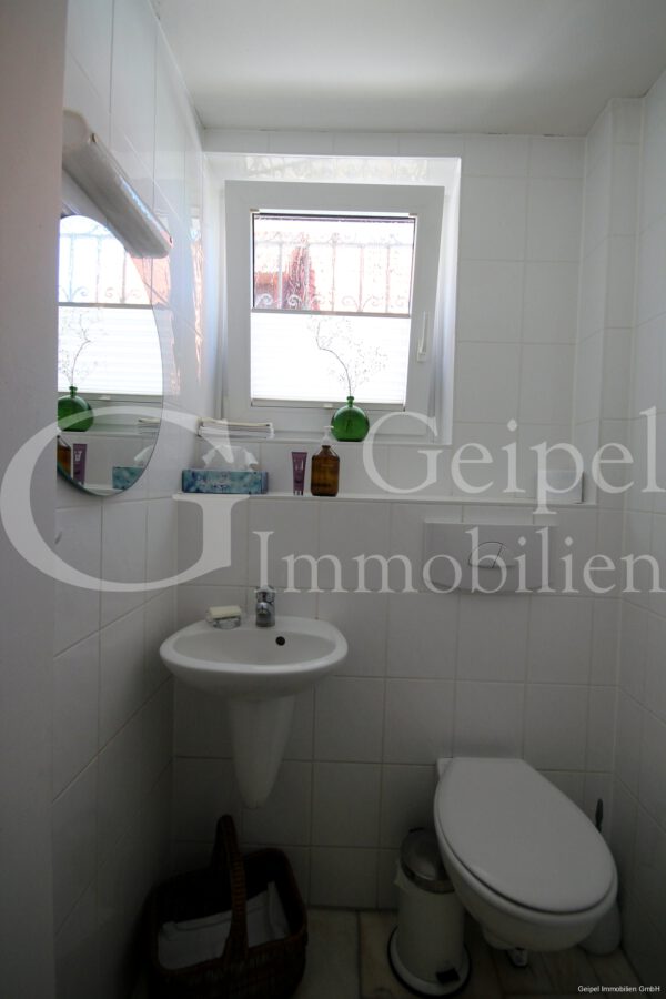 VERKAUFT - Einfamilienhaus mit "Olymp" - Gäste-WC