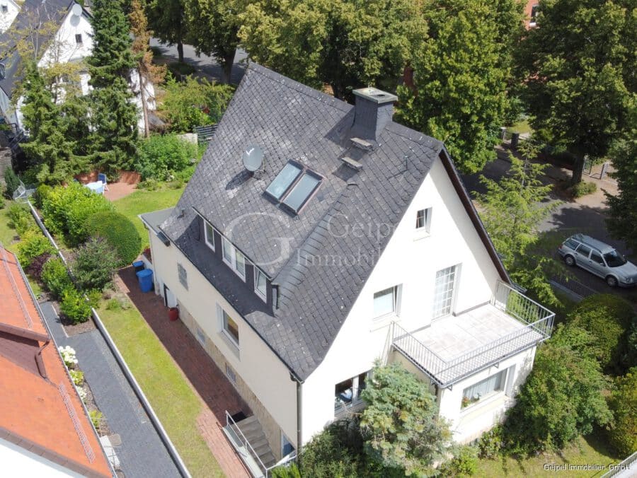 VERKAUFT - Einfamilienhaus mit "Olymp" - Blickrichtung Mozartstraße